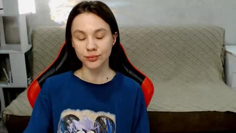 baby_kitte online show from January 19, 3:43 am