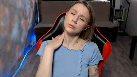 baby_kitte online show from March 7, 1:19 pm