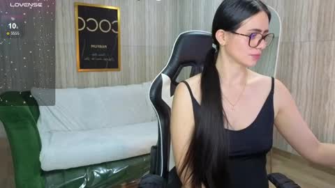 Bella online show from October 14, 8:42 pm