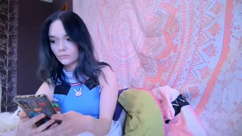 Alice online show from April 21, 9:26 am