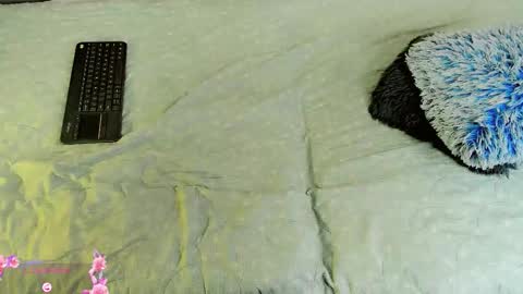 Baby-Rouss online show from November 7, 1:33 pm