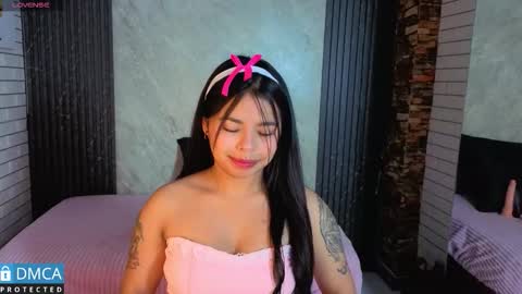 Snapshot of baby_sweet2010 chatting on February 17, 2:08 am baby_sweet2010 online show from February 17, 2:08 am