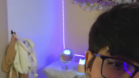  Dani  online show from February 13, 1:40 am