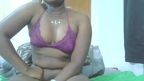 Snapshot of babyavil chatting on January 16, 1:53 am babyavil online show from January 16, 1:53 am