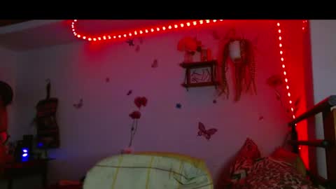 babybombom08 online show from April 8, 12:21 am