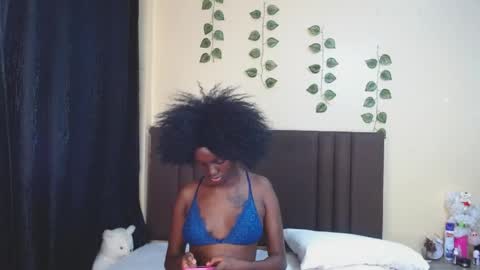 kirah online show from April 11, 8:24 pm