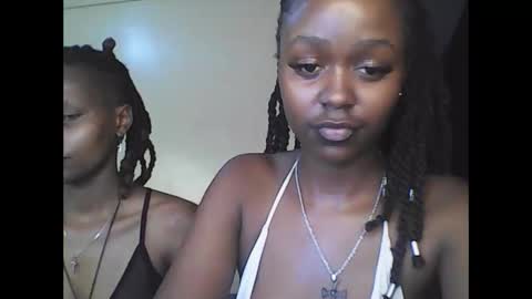 Snapshot of babybrown20 chatting on May 23, 10:52 am babybrown online show from May 23, 10:52 am