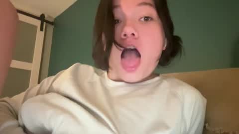 ava online show from February 12, 12:00 pm