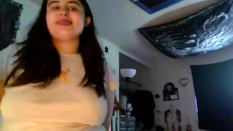 Snapshot of babydollalexiss chatting on June 7, 6:00 pm babydollalexiss online show from June 7, 6:00 pm