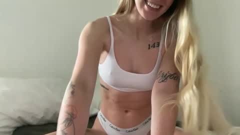 Miley King online show from January 8, 8:22 pm