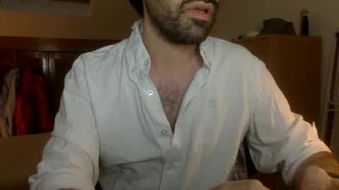 Snapshot of babyhardy chatting on June 1, 9:16 pm Tom A. online show from June 1, 9:16 pm