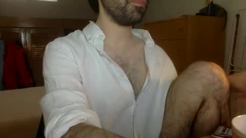 Snapshot of babyhardy chatting on June 3, 10:18 am Tom A. online show from June 3, 10:18 am