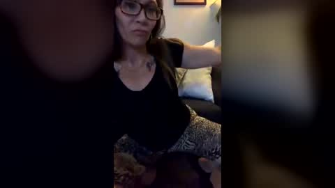 Snapshot of babykmama chatting on June 15, 4:15 am Eternity. online show from June 15, 4:15 am