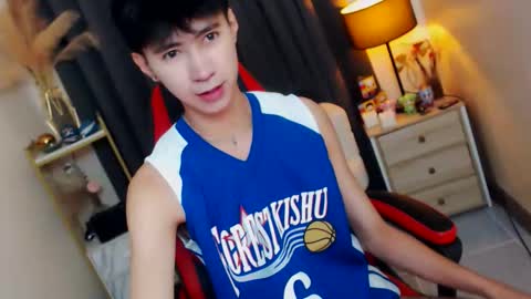 Snapshot of babymasterbater chatting on November 18, 1:22 am call me james online show from November 18, 1:22 am