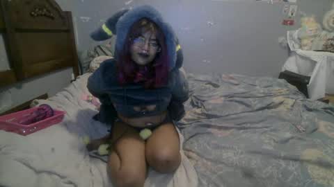 Snapshot of babymelodyx0x chatting on June 21, 5:32 am Melody 3 online show from June 21, 5:32 am