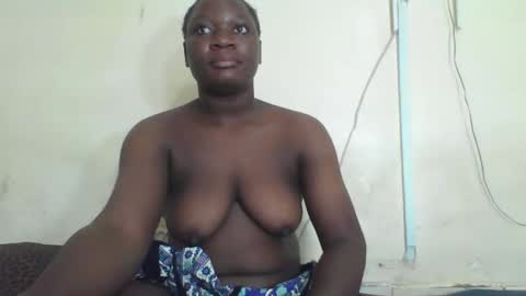 Snapshot of babymolly2 chatting on April 25, 11:13 am Rossy Kwekwe online show from April 25, 11:13 am