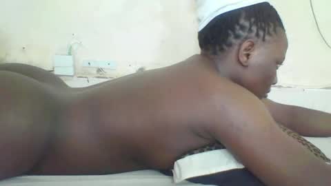 Snapshot of babymolly2 chatting on May 24, 3:28 pm Rossy Kwekwe online show from May 24, 3:28 pm