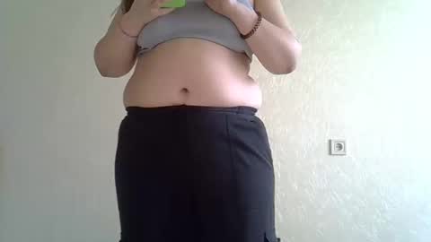 Snapshot of babymom1 chatting on February 23, 7:55 am babymom1 online show from February 23, 7:55 am