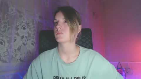 Snapshot of babymuro4ka chatting on November 8, 6:40 pm Sonya online show from November 8, 6:40 pm