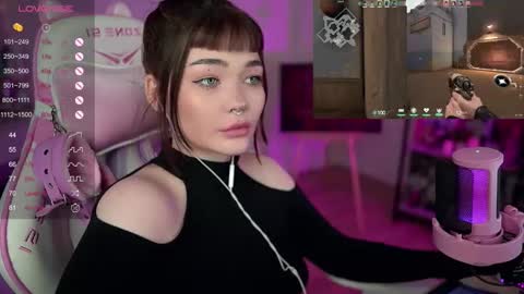Snapshot of babyroxynill chatting on January 16, 1:48 am Nika online show from January 16, 1:48 am