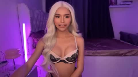 babysabrinaxx online show from February 3, 4:12 pm