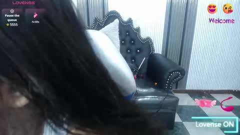 Snapshot of babyschoolgiirl chatting on December 3, 2:08 am Xime Lions online show from December 3, 2:08 am