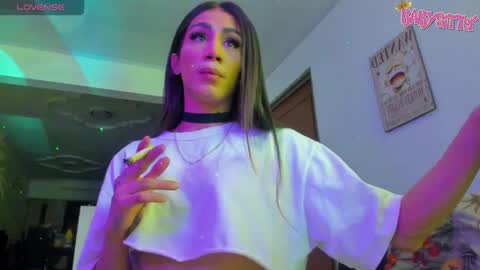 babysitterts online show from November 13, 4:00 am