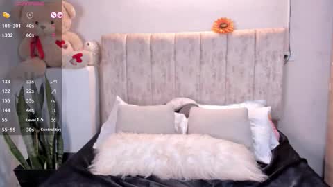 sophie online show from November 11, 9:26 pm