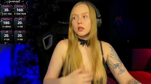 Snapshot of babyytonight chatting on December 29, 7:53 pm NEXT STREAM  1AM GMT3  Alice    online show from December 29, 7:53 pm