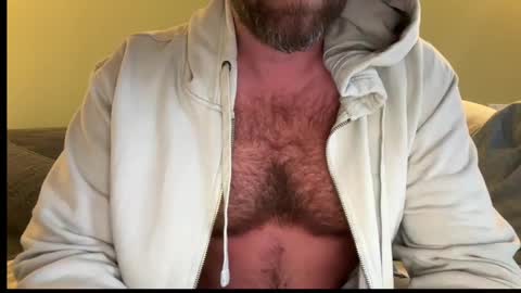 Snapshot of backroadboy chatting on January 1, 10:46 pm backroadboy online show from January 1, 10:46 pm