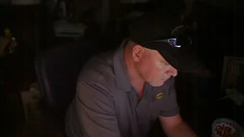 Snapshot of bad_boy4u2abuse chatting on September 13, 10:04 am bad_boy4u2abuse online show from September 13, 10:04 am