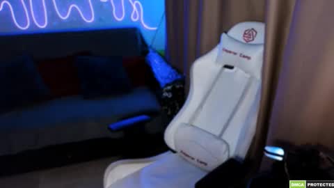 Snapshot of bad_girl009 chatting on October 6, 5:21 pm Lin online show from October 6, 5:21 pm