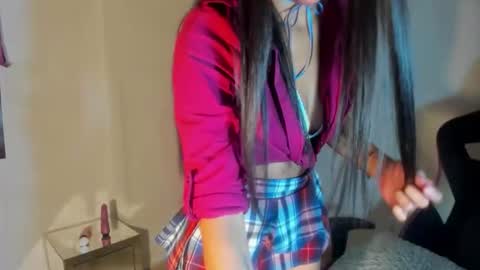 Snapshot of bad_girl_deluxe chatting on October 31, 10:00 pm bad_girl_deluxe online show from October 31, 10:00 pm