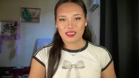 Snapshot of bad_kitty_amara chatting on February 13, 12:39 am AMARA - FOLLOW ME AND THUMBS UP online show from February 13, 12:39 am