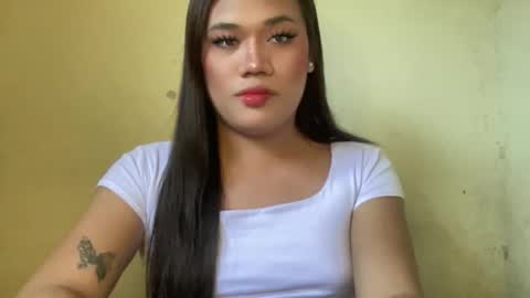 AMARA - FOLLOW ME AND THUMBS UP online show from April 1, 12:00 am