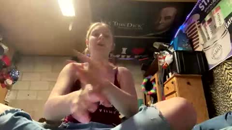 Snapshot of badazzcici chatting on November 22, 3:38 am badazzcici online show from November 22, 3:38 am