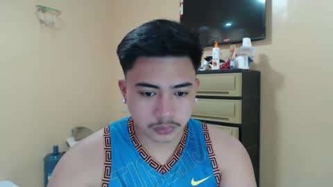Snapshot of badboy_hanns chatting on December 11, 5:43 am HANNS online show from December 11, 5:43 am