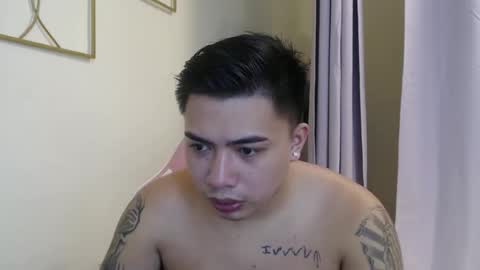 Snapshot of badboy_hanns chatting on October 25, 5:59 am HANNS online show from October 25, 5:59 am