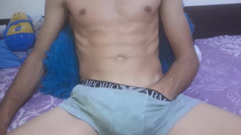 Snapshot of badboybmw chatting on October 27, 8:57 pm M online show from October 27, 8:57 pm