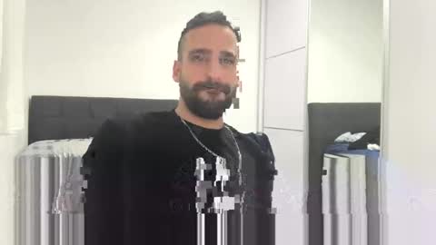 Snapshot of badboymantube chatting on January 29, 1:16 am badboymantube online show from January 29, 1:16 am