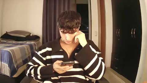 Snapshot of badboyx6969x chatting on January 16, 6:17 am badboyx6969x online show from January 16, 6:17 am