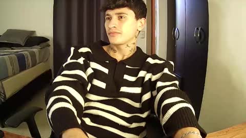 Snapshot of badboyx6969x chatting on January 17, 6:11 pm badboyx6969x online show from January 17, 6:11 pm