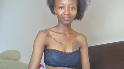 baddie_bunnie online show from December 22, 8:33 am