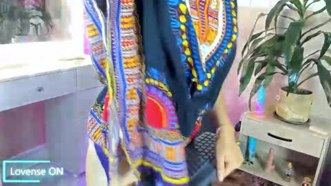 BADDIE DELAYLA online show from April 2, 6:49 pm