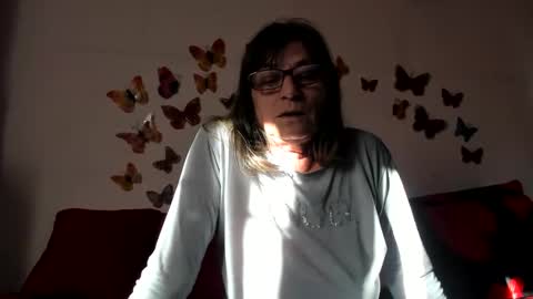 Snapshot of badgg chatting on December 15, 12:06 pm Gina online show from December 15, 12:06 pm