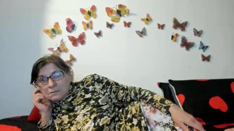 Snapshot of badgg chatting on December 22, 5:21 pm Gina online show from December 22, 5:21 pm