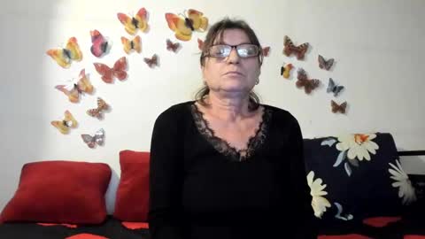 Snapshot of badgg chatting on February 3, 4:31 pm Gina online show from February 3, 4:31 pm