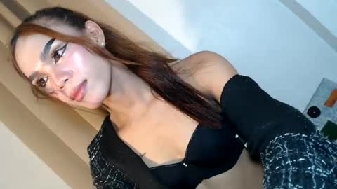 jasmine online show from June 15, 2:19 pm