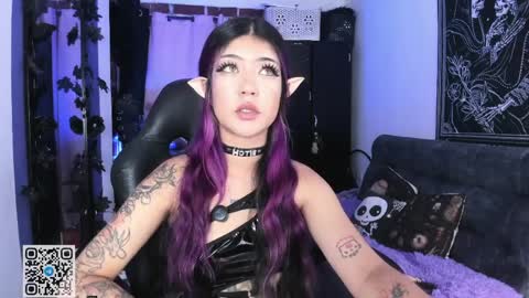        Please help me to reach 100 thumbs up online show from April 7, 8:42 pm