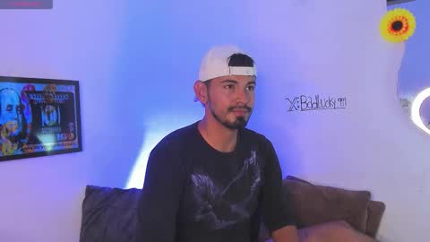 badlucky_ online show from November 20, 5:07 am